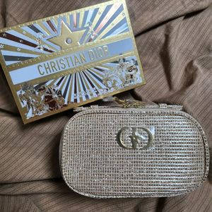 디올 홀리데이 파우치