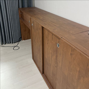 리샘 하리 수납장 3개 (화장대 겸용 포함)