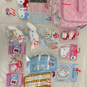 헬로키티 시나모롤 마이피아노 파우치 키링 가챠 인형 피규어 타일스티커 보관함 케이스 이미지