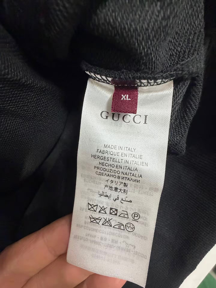 [구;찌] 새상품 / 집업 / 약 105~110 사이즈--2