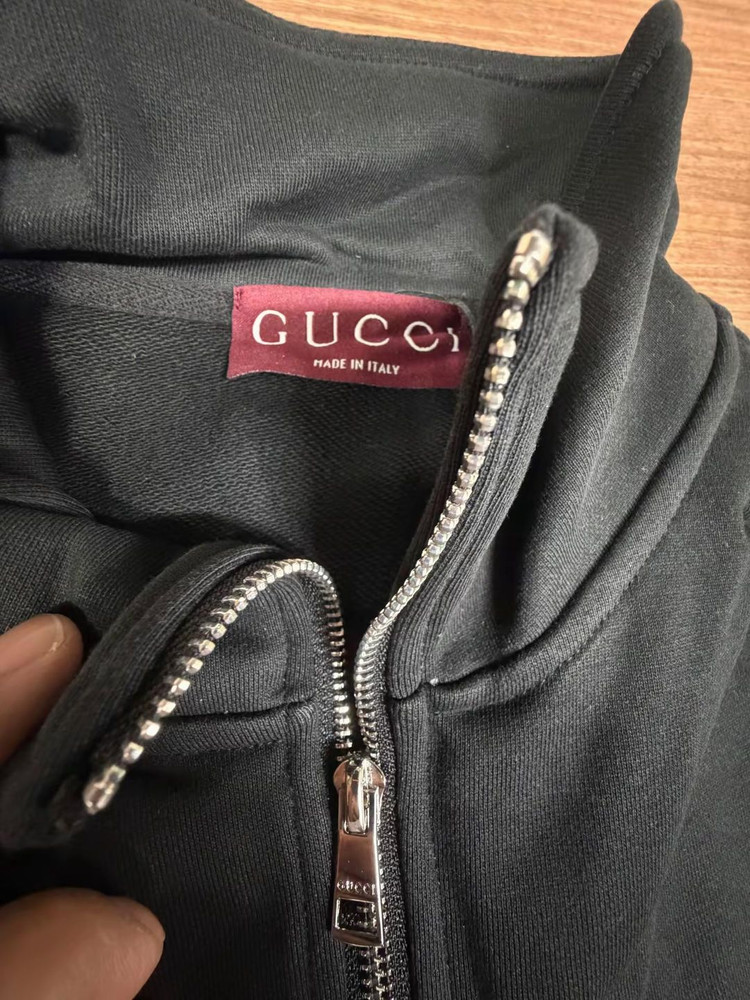 [구;찌] 새상품 / 집업 / 약 105~110 사이즈--1