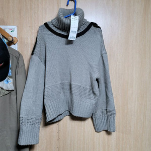 루비나 터특넥니트 새상품