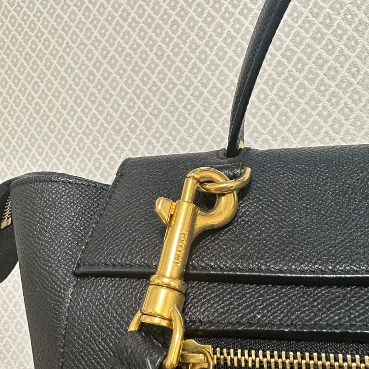 셀린느 벨트백 블랙 미니 팝니다--3