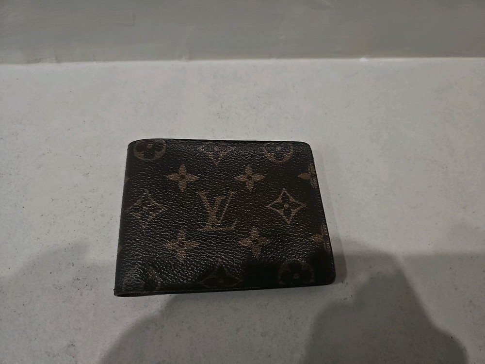 루이비통 정품 모노그램 이클립스 반지갑 팝니다 이미지