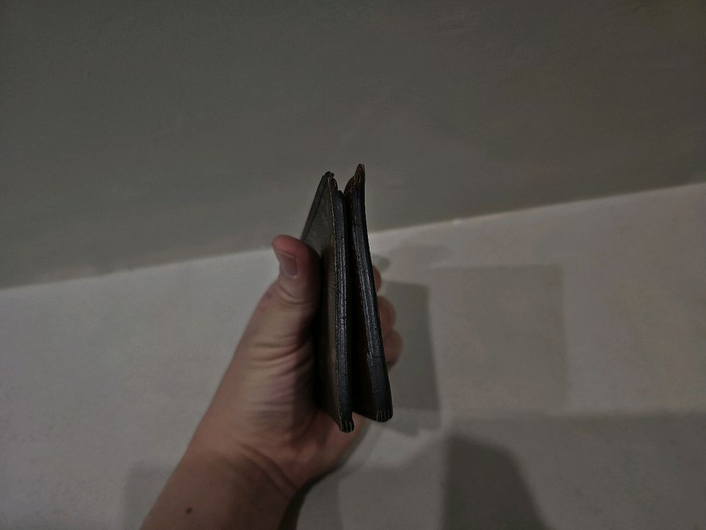 루이비통 정품 모노그램 이클립스 반지갑 팝니다 이미지