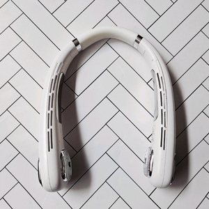 (거의새것)날개없는 넥밴드 선풍기 화이트 호주여행 필수템!