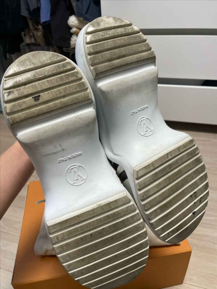 정품 루이비통 아치라이트 스니커즈 245 사이즈 이미지