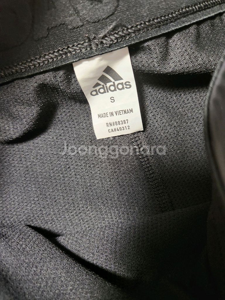 새상품급)아디다스 스포츠 스커트 사이즈s여러 중고사이트에도 같이 판매하고 있어서 삭제되면 팔린거에요~오염 하자 없이--2