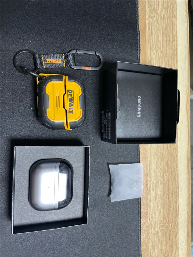 갤럭시 버즈3프로 이미지