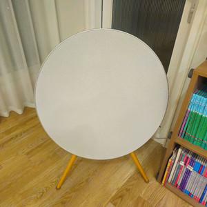 뱅앤올룹슨 베오플레이 A9 4세대 팝니다. 이미지