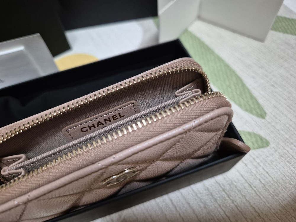 샤넬 클래식 카드지갑 지퍼돌이 연핑크 이미지