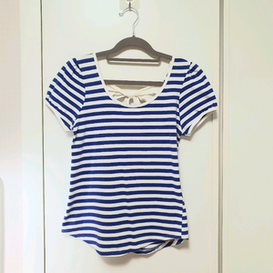 스트라이프 퍼프소매 반팔 티셔츠(~55사이즈)