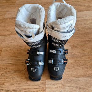 여성&주니어 스키부츠 이미지