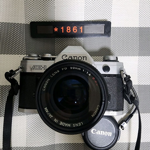 캐논 AE-1 필름카메라 실버바디 1.4 단렌즈 데이터백 장착 이미지