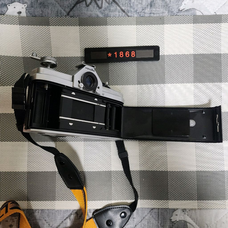 미놀타 SR-1 필름카메라 1.4 단렌즈 장착 이미지