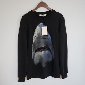 [S] 지방시 블랙 샤크 맨투맨 BM704C3Y0V