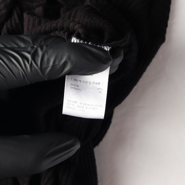 보헤미안서울 블랙 골지 카라 크롭 가디건 티셔츠 이미지