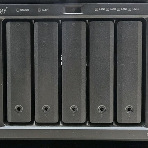 시놀로지 DS1517+ 5베이 NAS 30TB 10Gbe 랜카드 포함