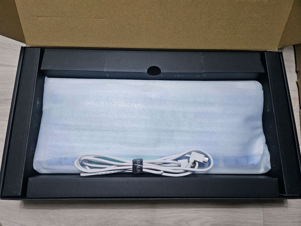 리얼포스 R3 TKL 민트블루 한정판 저소음 45g 균등 토프레 무접점--1