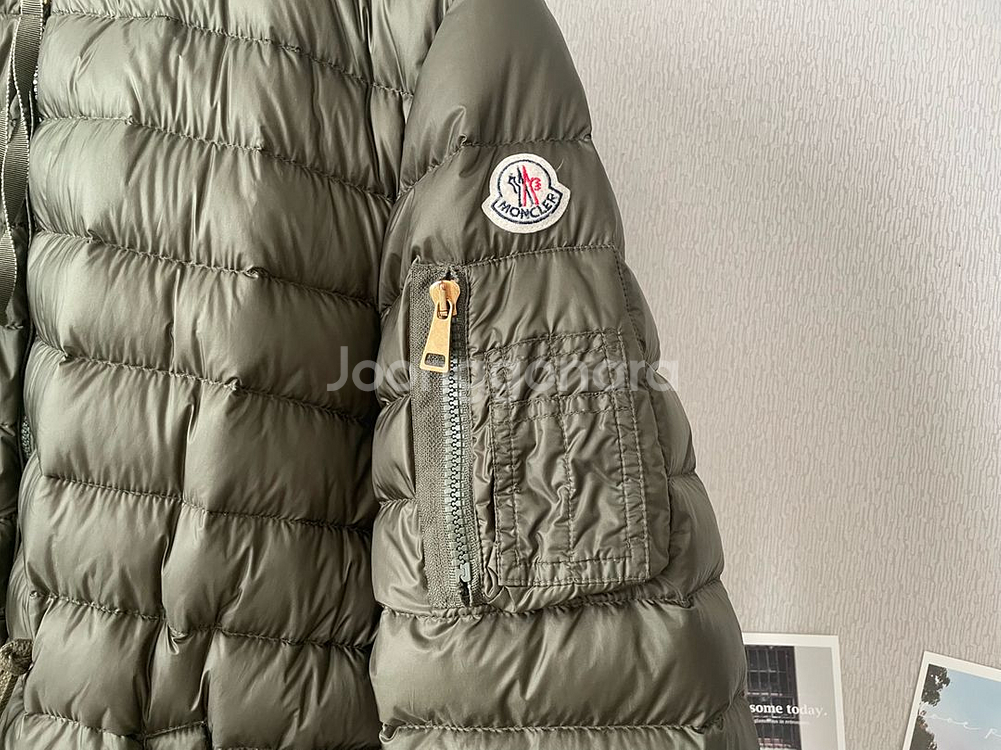 (정품)몽클레어(Moncler)야상봄버 패딩 고프레(Gaufre) 카키컬러 사이즈3--2