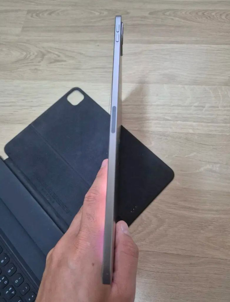 아이패드 프로 11 4세대 128GB + 애플펜슬 2세대, 스마트 키보드 폴리오 이미지