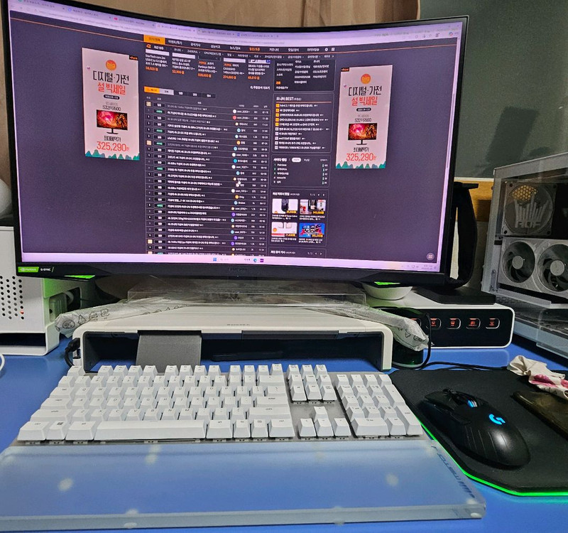 삼성 오디세이 G7 C32G75T c32g74t 32인치 게이밍 모니터 팝니다 이미지