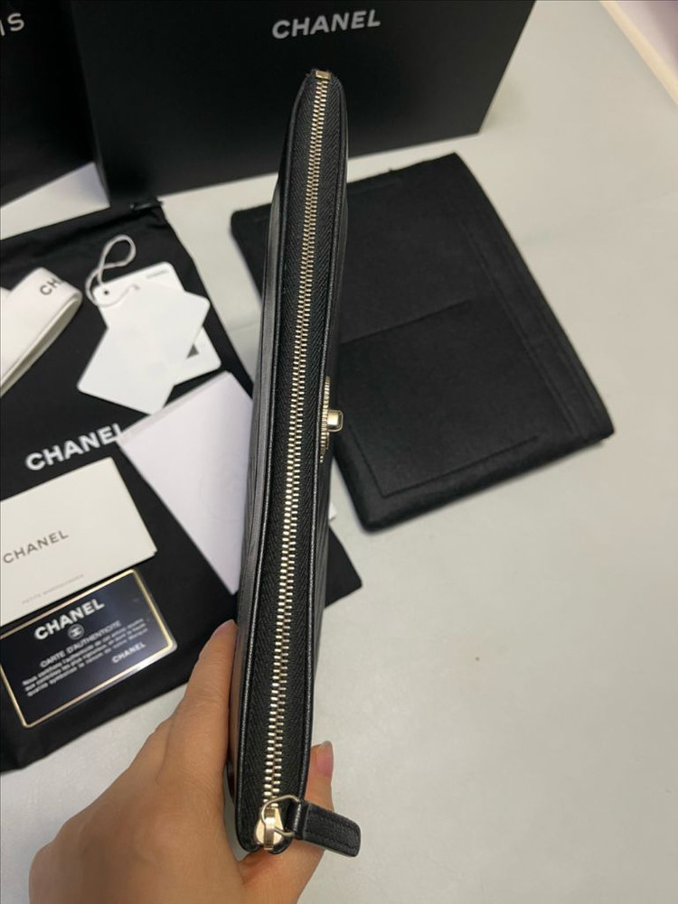 샤넬 캐비어 뉴미듐 클러치 가방(최종가)--4