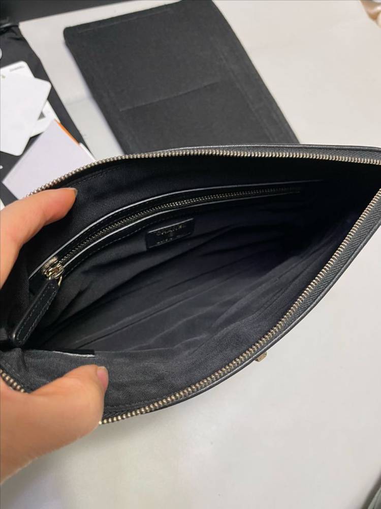 샤넬 캐비어 뉴미듐 클러치 가방(최종가)--5