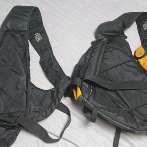 오클리 샌드백(크로스백)노랑 팝니다