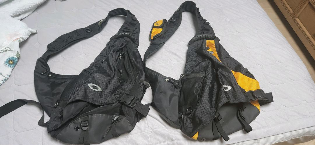 오클리 샌드백(크로스백)노랑 팝니다--2