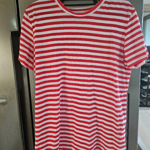 부루하하 줄무늬 코튼. 티셔츠