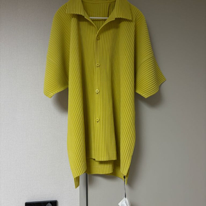 [3]옴므플리세 반팔 셔츠 더스티 옐로우 먼슬리