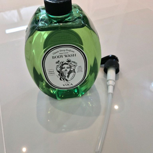 뷰카 클래식 딥 퍼퓸 바디워시 플로럴코튼 1050ml 미개봉(새상품)