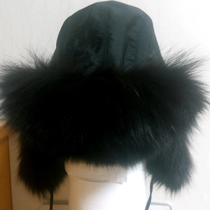 프라다 PRADA 정품 블랙 폭스퍼 트래퍼 햇 (1HC137) 이미지