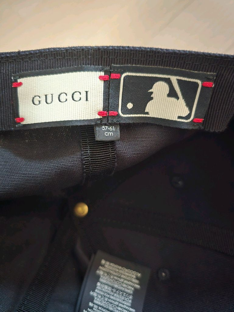 구찌 x 양키스 볼캡팝니다.--1