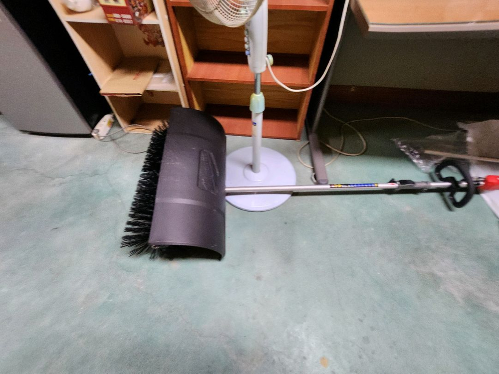 밀워키 m18 롤러 및 예초기 풀세트--2