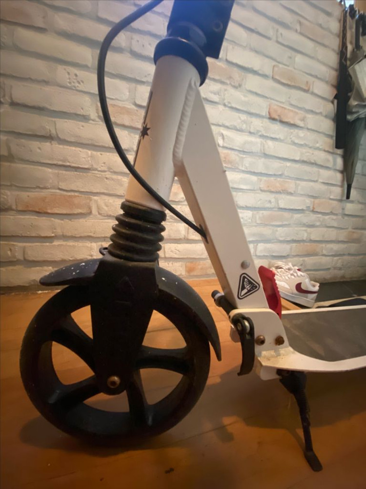 수동 킥보드(접이식) 판매 합니다.--1