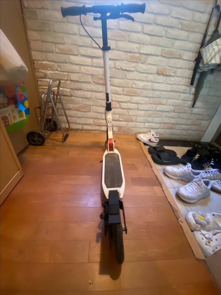 수동 킥보드(접이식) 판매 합니다.--3