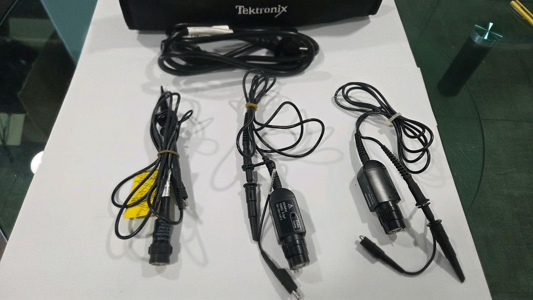 DPO 3014 Digital Phosphor Oscilloscope--2