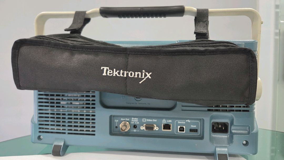 DPO 3014 Digital Phosphor Oscilloscope--3