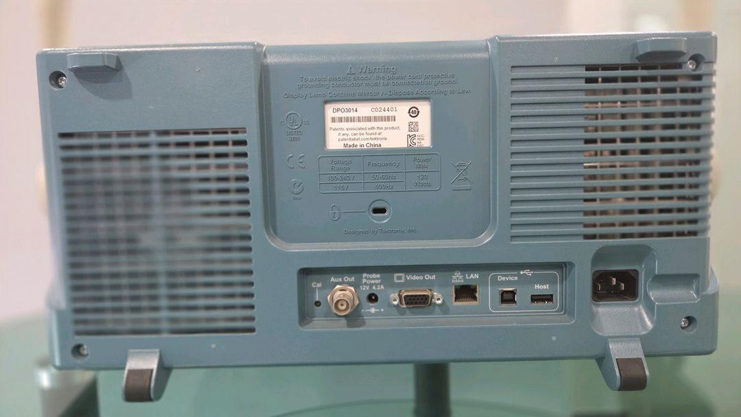 DPO 3014 Digital Phosphor Oscilloscope--4