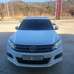 폭스바겐 티구안 이미지