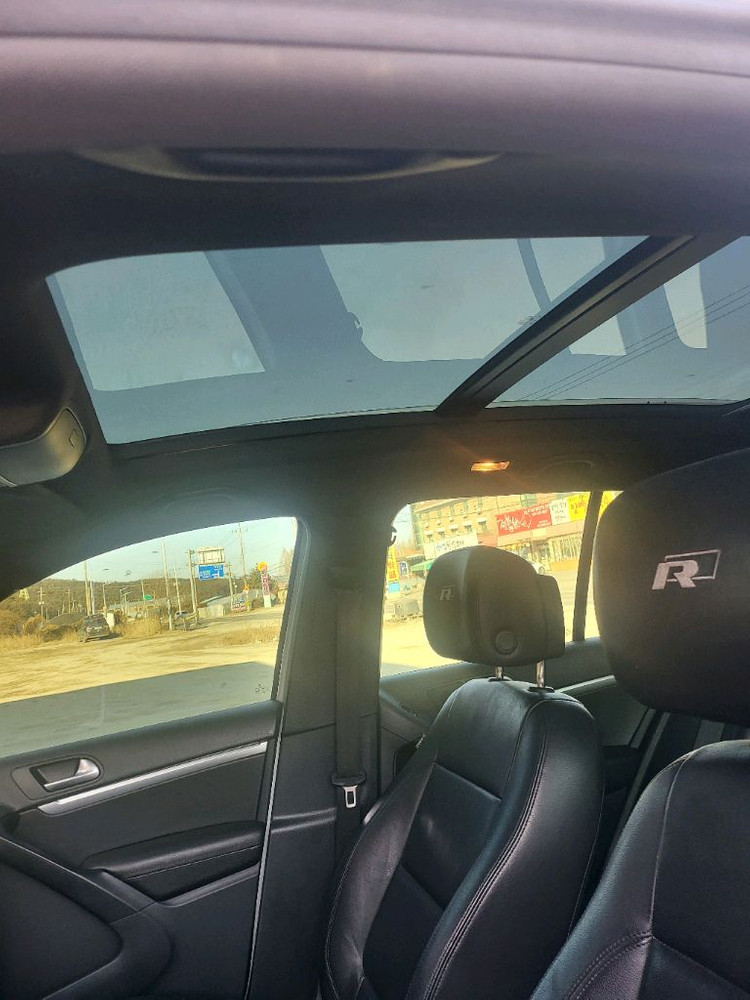 폭스바겐 티구안 이미지