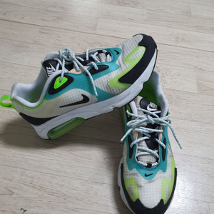 270 나이키 에어맥스 운동화 워킹화 스니커즈 좋아요