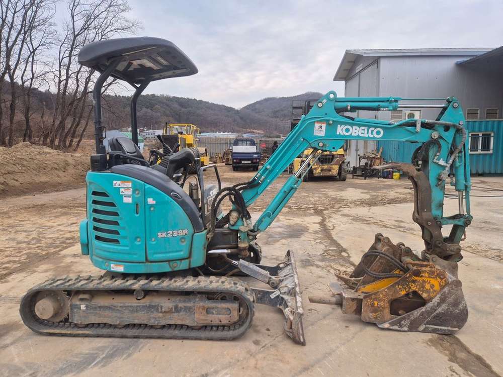 미니굴삭기 코벨코 SK23SR-6 2024년 1600시간 집게, 풀세트 이미지