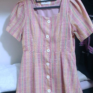 인형옷같이 예쁜 고퀄버튼원피스.