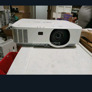 NEC NP-p554u 빔프로젝터