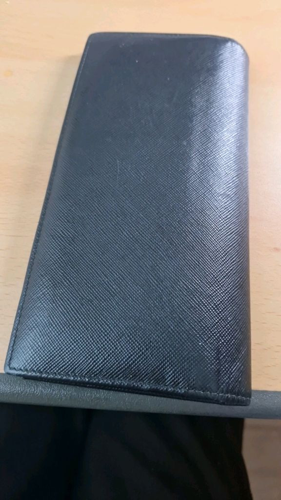 파격가 판매 ! 프라다 남성 장지갑 이미지