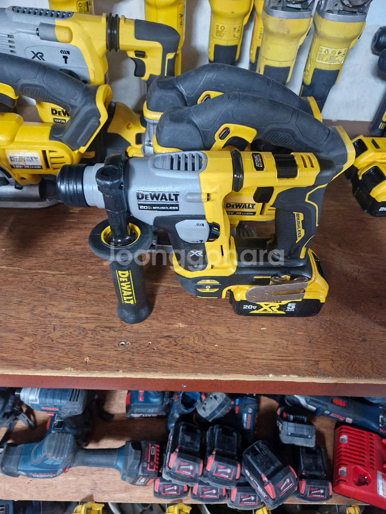 [정품]디월트충전함마드릴 DCH172AVR 배터리포함 앙카드릴 A급--9