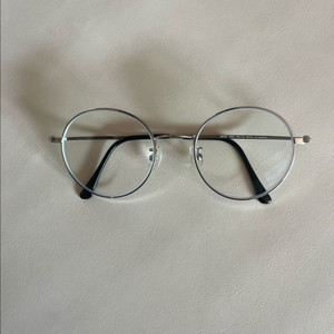 실버 스틸 안경